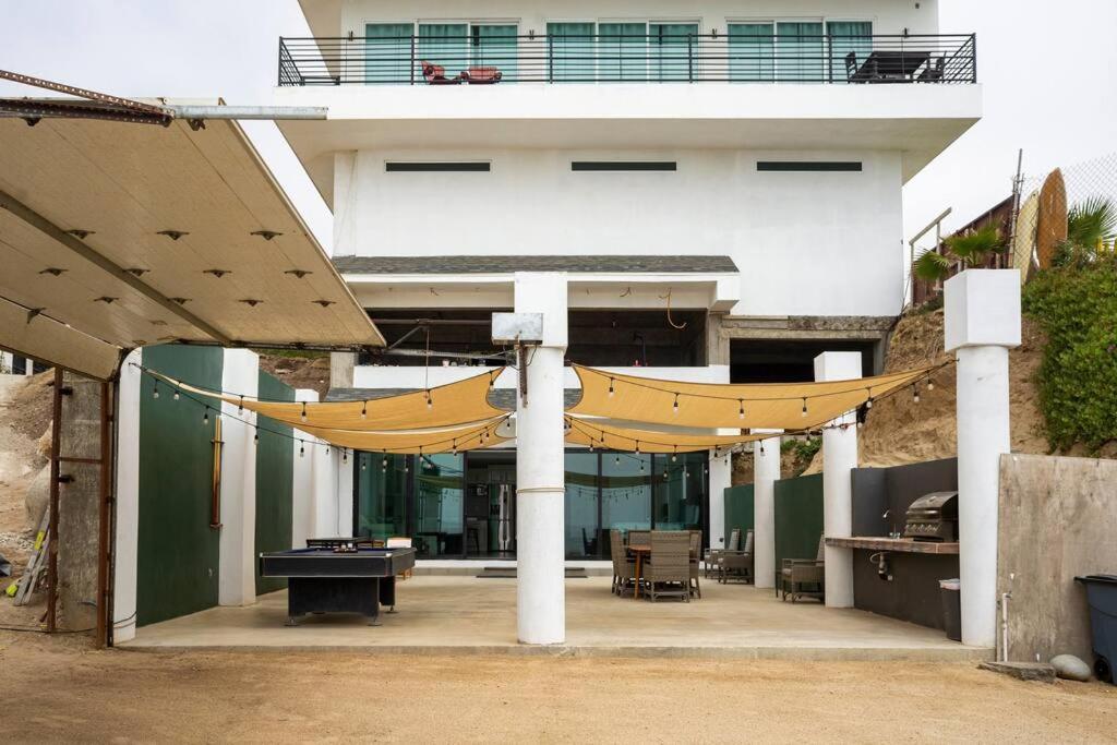 Triton'S Playhouse Beachfront Primo Tapia Exterior foto