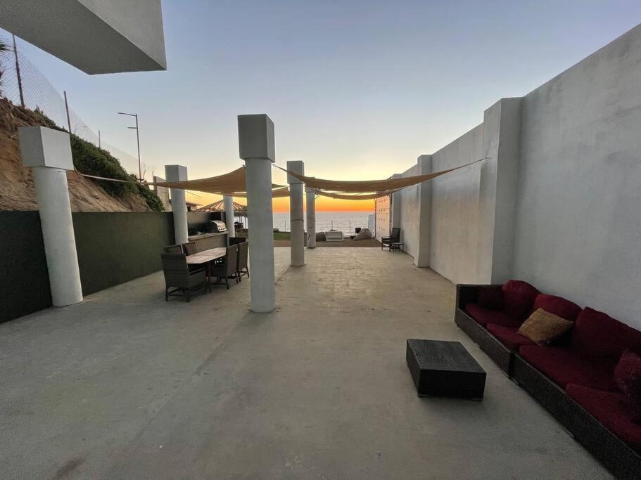 Triton'S Playhouse Beachfront Primo Tapia Exterior foto